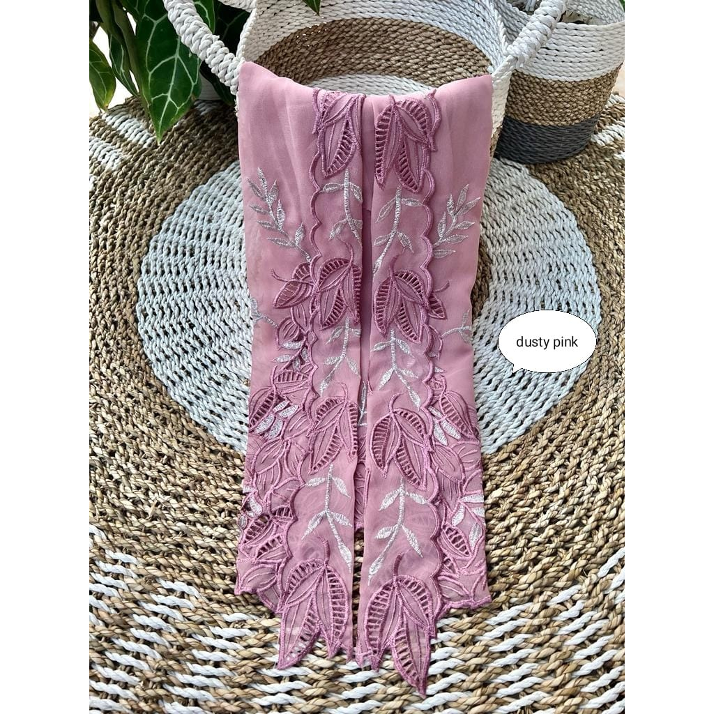 kain kebaya bordir manual leher lipat