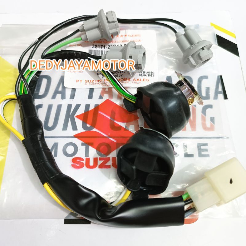 Fiting Lampu Depan Suzuki Satria Fu 150 Barong 35171-25G10-000 original Fiting Socket Lampu depan Suzuki Satria Fu 150 Barong original Suzuki genuine parts