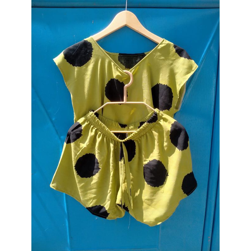 SET PENDEK MOTIF POLKADOT DAN KOPI