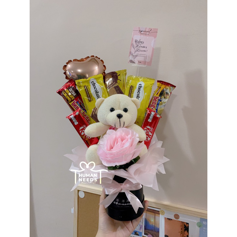 

[Pembuatan Cepat] Hampers Bloom Box Snack Teddy | Hampers Wisuda / Sempro / Ulang Tahun/ Hampers Natal Tahun Baru