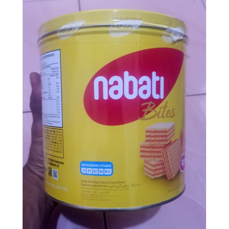 Nabati Wafer Kaleng 287g