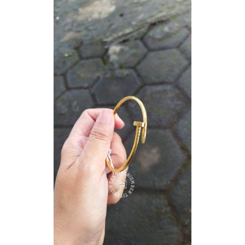 gelang paku lentur antikarat