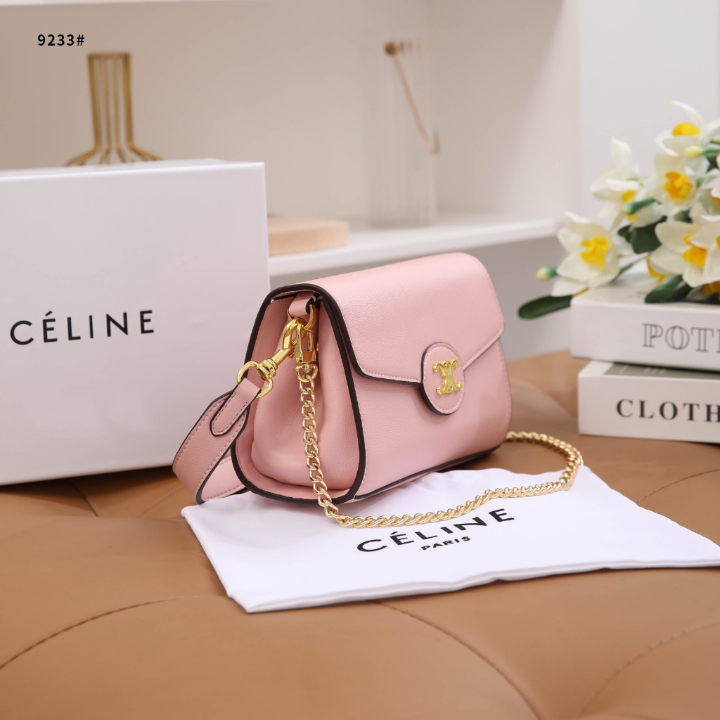 C 9233 Triomphe Leather Shoulder Bag