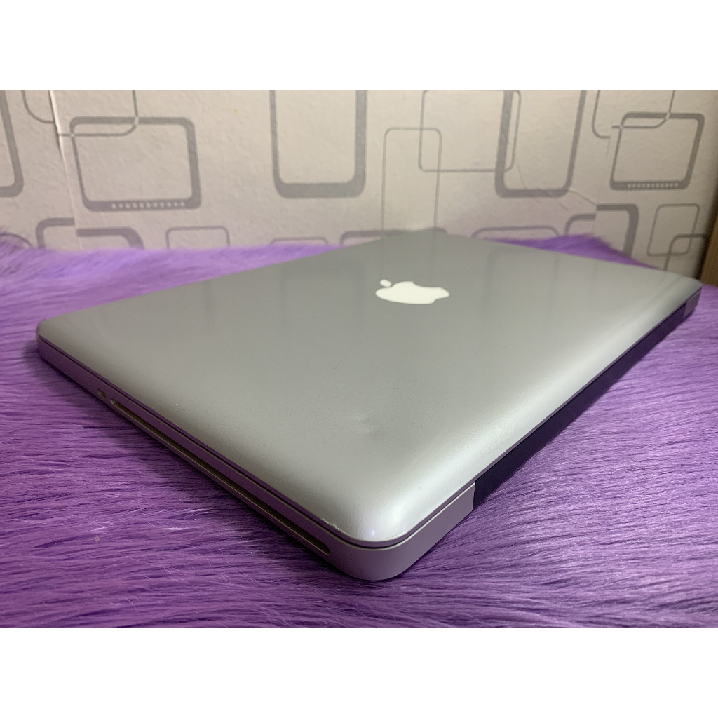 Macbook pro 2011 13 inch Core i5 8GB SSD 256GB