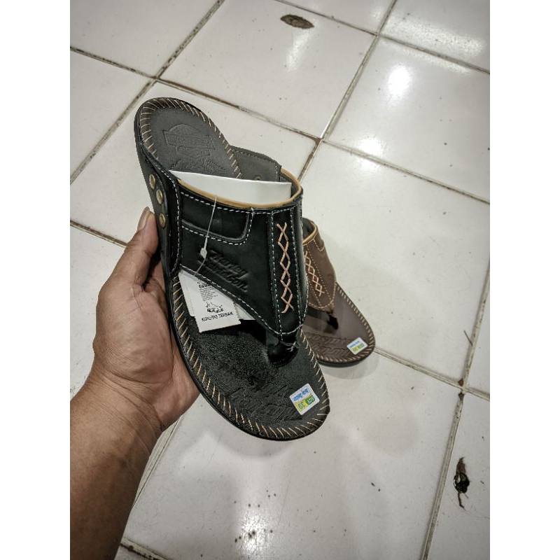 Sendal Jepit Pria Kulit