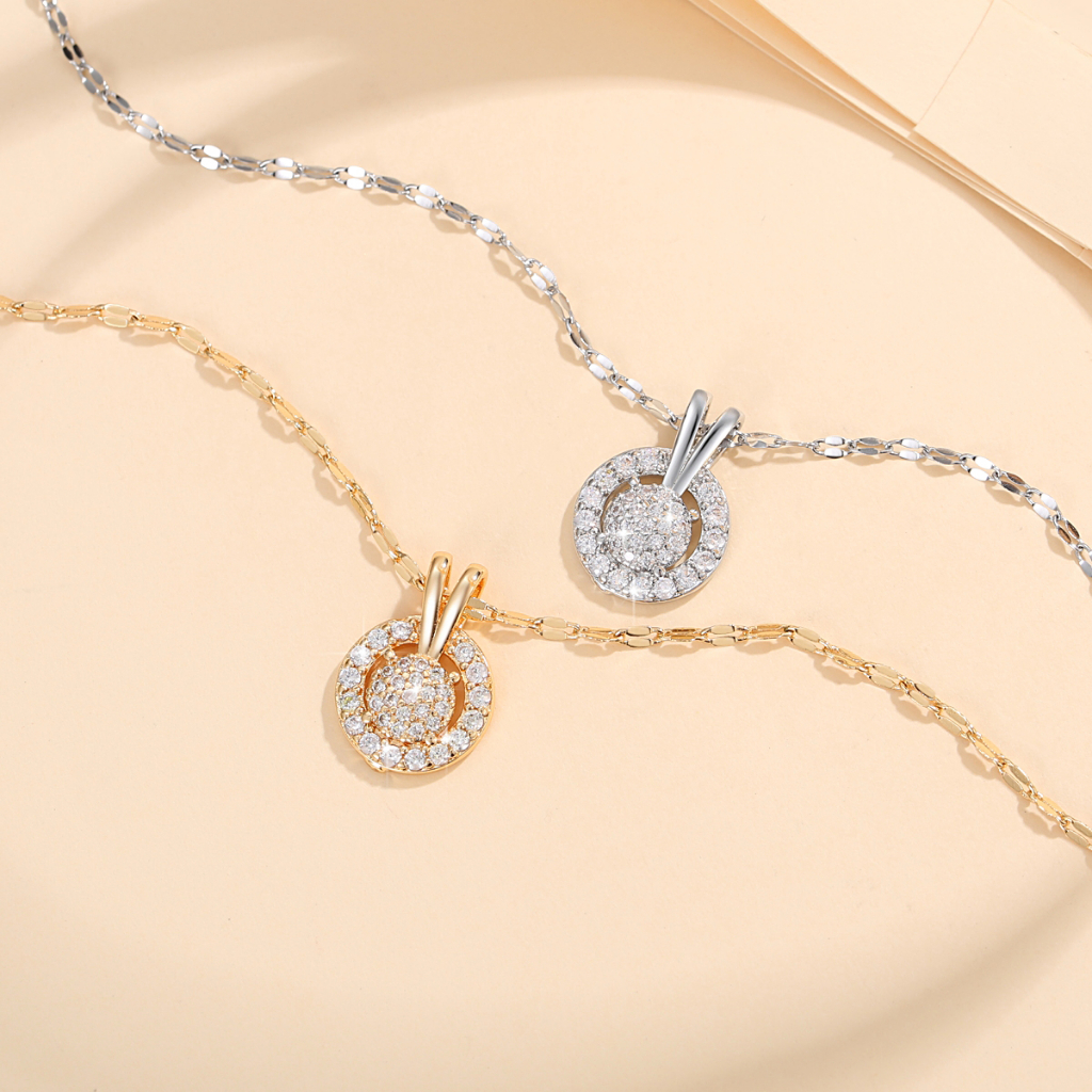 Y112 【Barang spot】Kalung Titanium Wanita Anti Karat Kristal Zirkon Liontin Mewah Lapis Emas 18k Perhiasan Korea