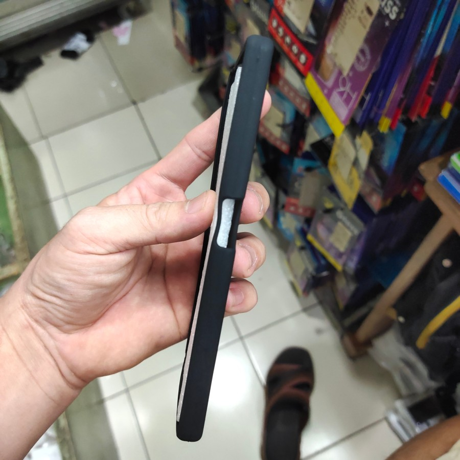 sony xperia z5 / E6653 / SO-01H / Z5 DOCOMO silikon karet hitam softcase mantul murah meriah