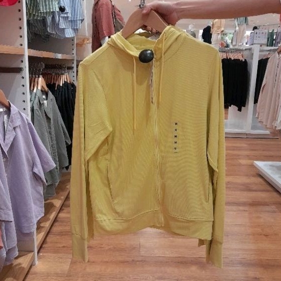 UNIQLO ORIGINAL JAKET PARASUT AIRSM ANTI SINAR UV LIGHT UV PROTECTION ANTI ANGIN PARKA SALE TERMURAH