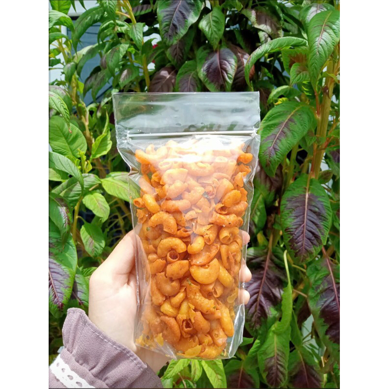 

Keripik Makaroni Pedas daun Jeruk