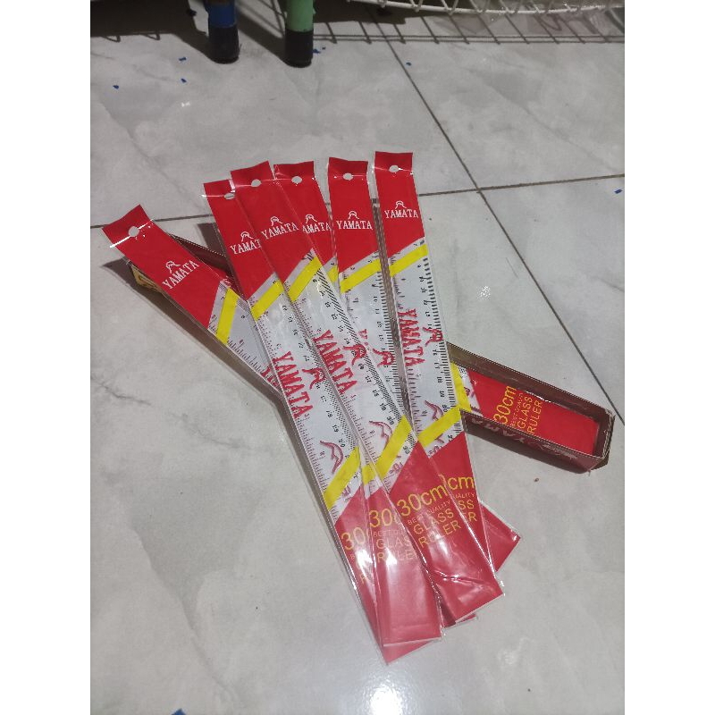 

1pc penggaris plastik 30cm yamata