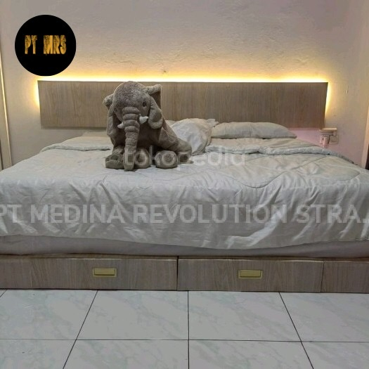 DIVAN HOTEL / DIVAN KAYU MINIMALIS BONUS LED HEADBOARD