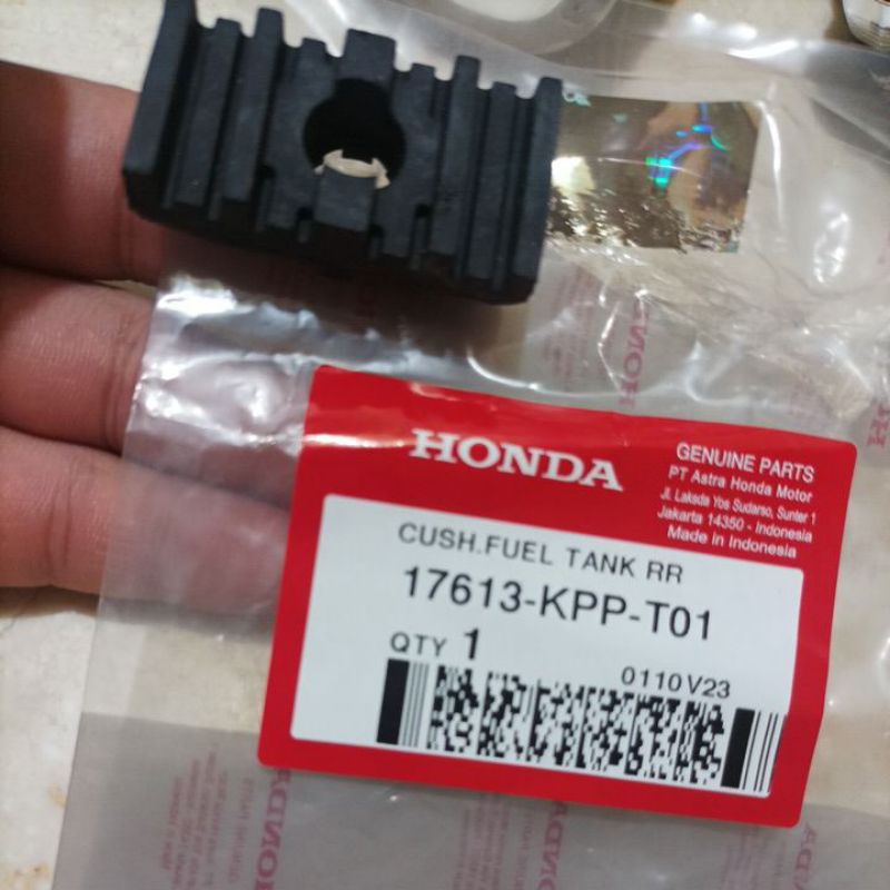 17613 KPP T01 Karet Tangki Kotak Honda CB150R OLD - CB150R LED NEW
