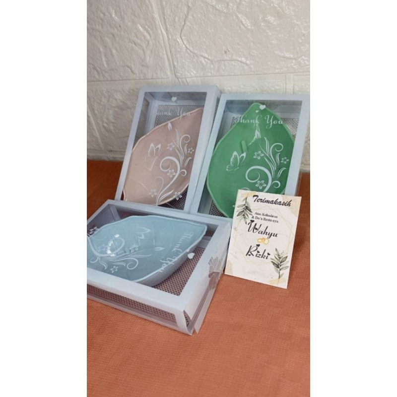 Souvenir Mangkok Daun Mika