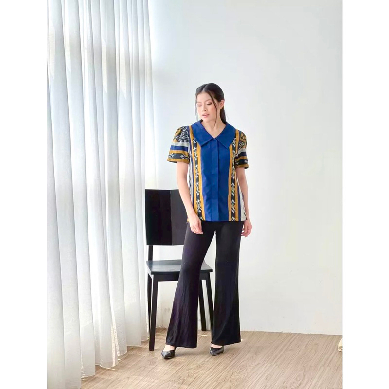 Blus Tenun Kombinasi