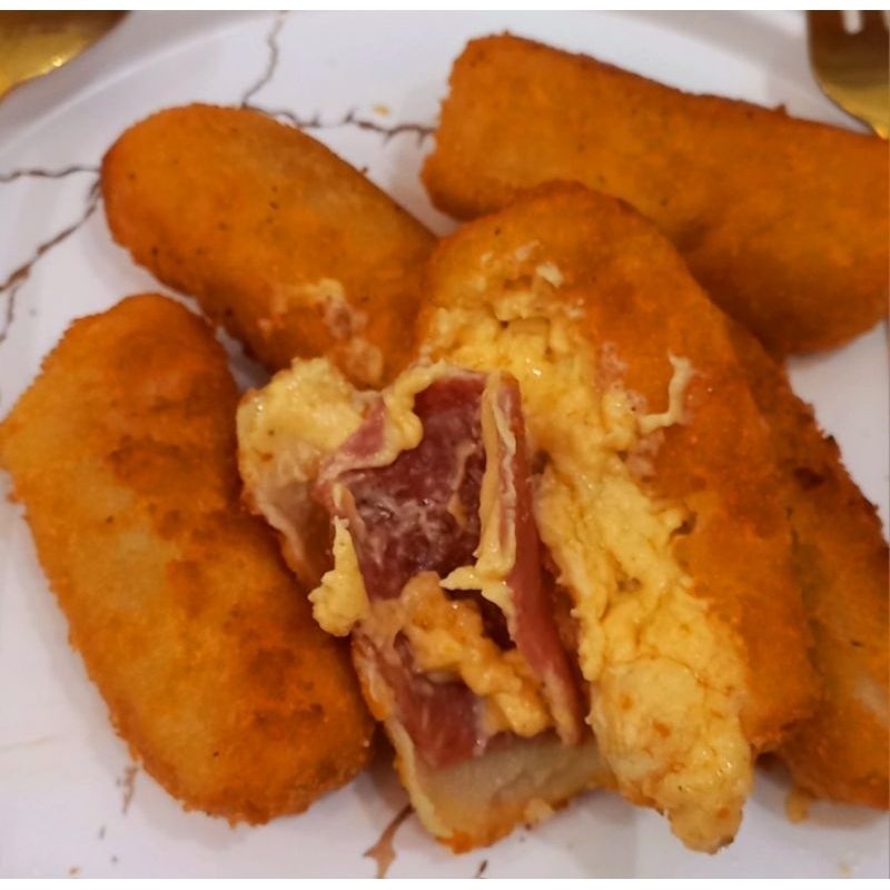 

Risol Smoked Beef Keju Lumer isi 15 By Olafrozenfod