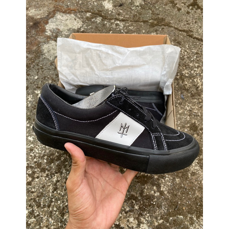 MATERNAL DISASTER - INVERNI BL