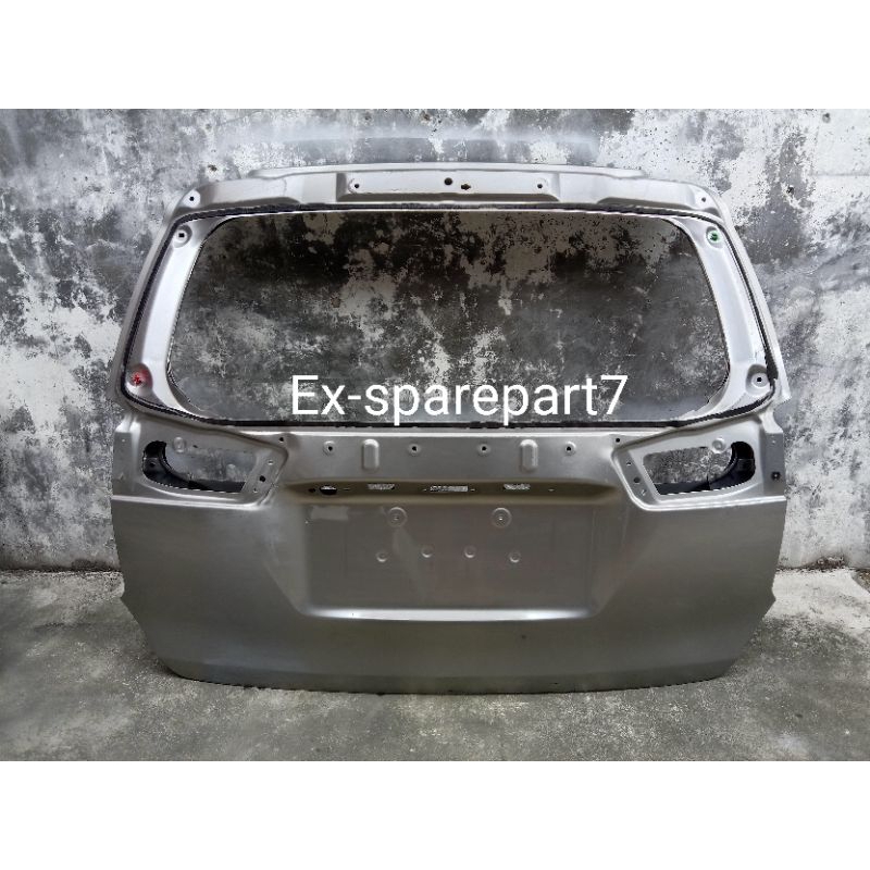 Pintu bagasi innova reborn venturer