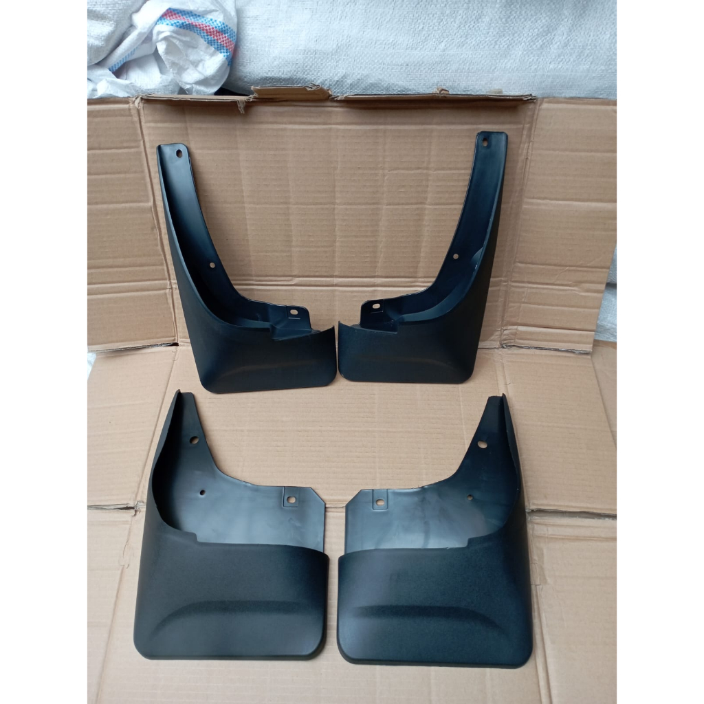 MUDGUARD GRAND INNOVA / INNOVA LAMA / NEW INNOVA / MUD GUAND / MUDGUARD PELINDUNG LUMPUR MOBIL KARPET LUMPUR GRAND INNOVA / INNOVA LAMA 1SET DEPAN BELAKANG KANAN KIRI