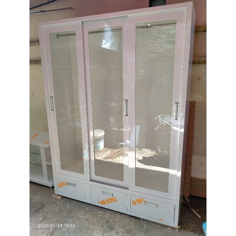 Lemari pakaian Gantungan/etalase pakaian pintu sliding kaca.150x200x60 (Bisa custom)