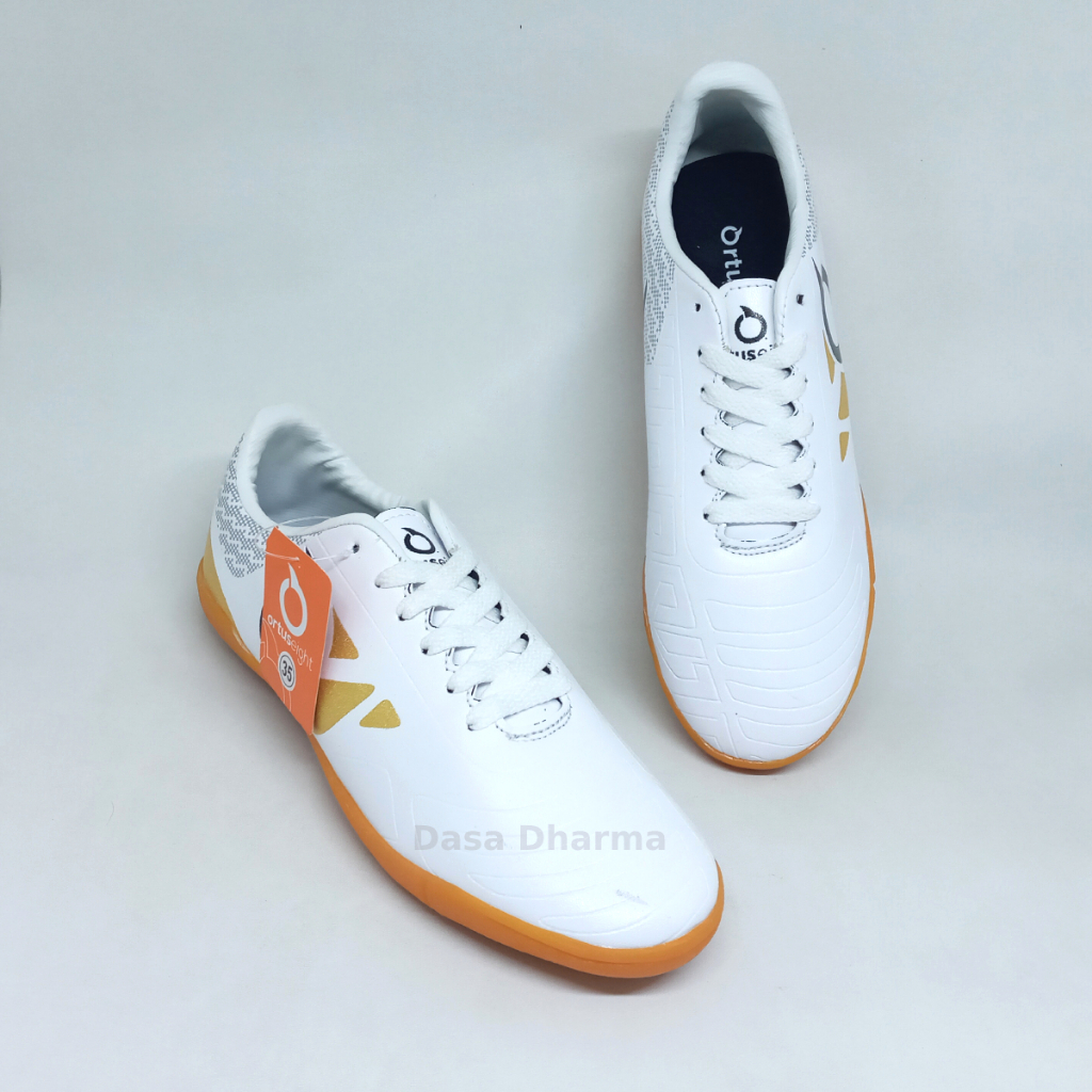 Sepatu Futsal Ortus Anak SD Putih Size 33 - 37