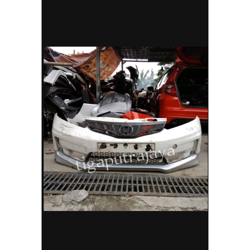 bumper depan honda jazz rs 2012 2013 (grill) original