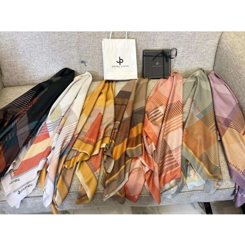 JOURNEY SCARVES/JOURNEY HIJAB/KERUDUNG JOURNEY/JOURNEY ORIGINAL MOTIF DIANA SERIES