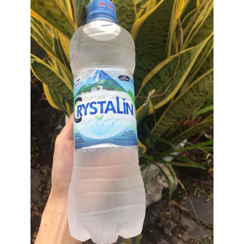 

crystalin 600ml air minum mineral pH seimbang