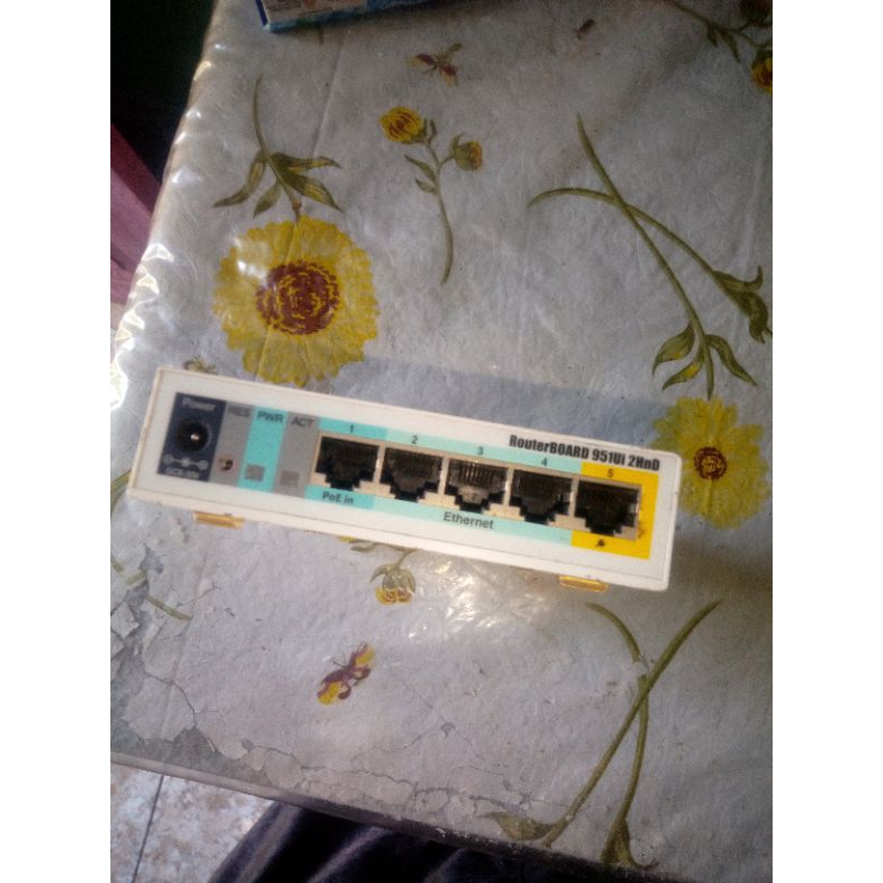 Mikrotik rb951ui-2Hnd bekas normal lengakp