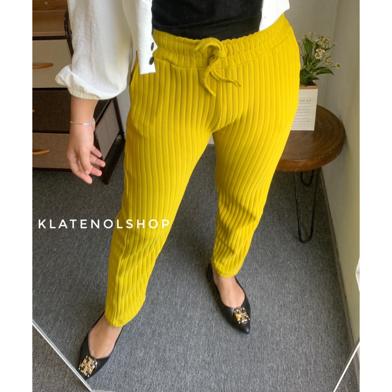 CHIQUITA KNITE PANT || BAGGY PANT KNITE HORNET