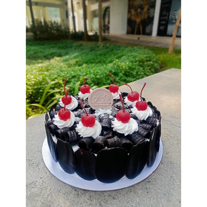 

Black Forest Circle Cake D20 kueulangtahun birthdaycake cakeblackforest cake chocolate kuecoklat cake coklat