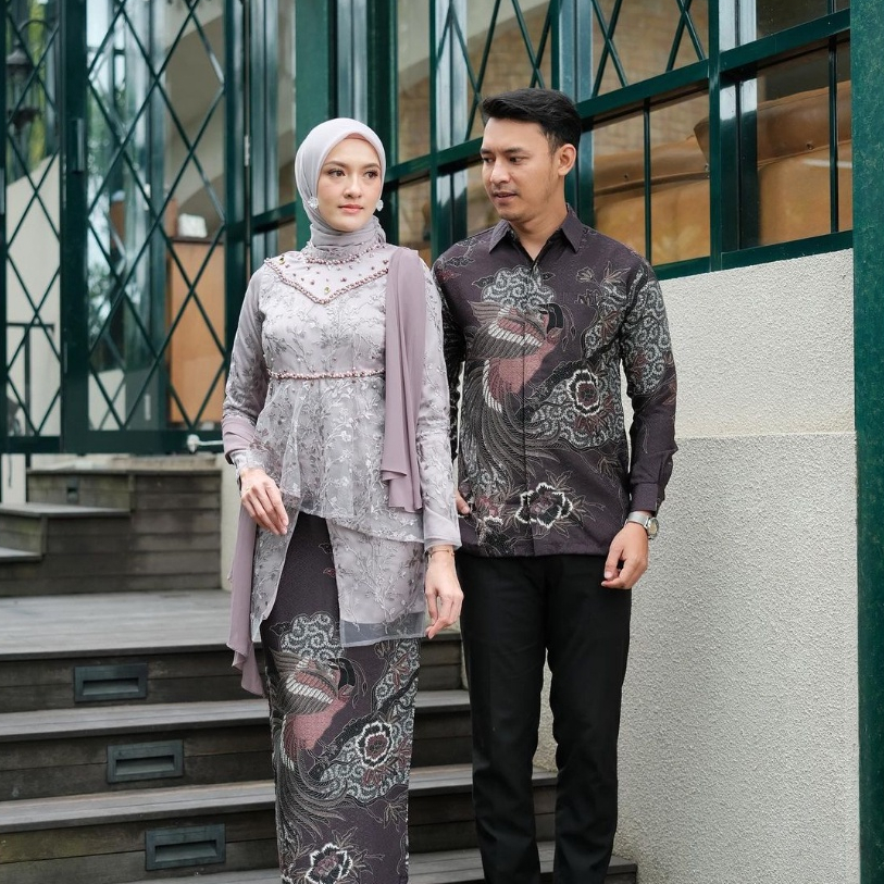 Batik Couple Kebaya Modern Kebaya Wisuda Lamaran Baju Tunangan Batik Brukat Terbaru Baju Couple Kondangan Terbaru