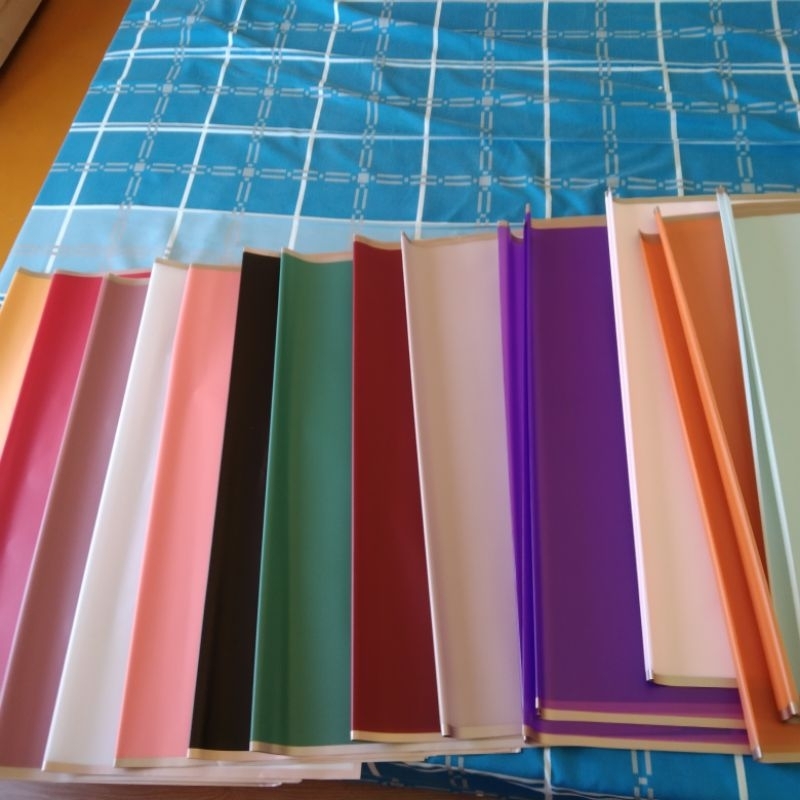 

kertas buket cellophane motif list gold