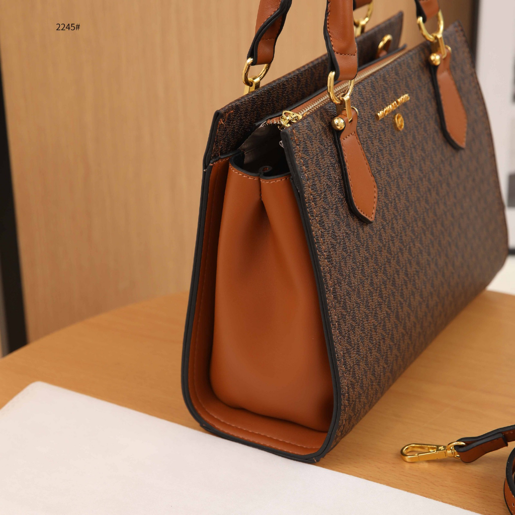 2245 Signature Marilyn Bag