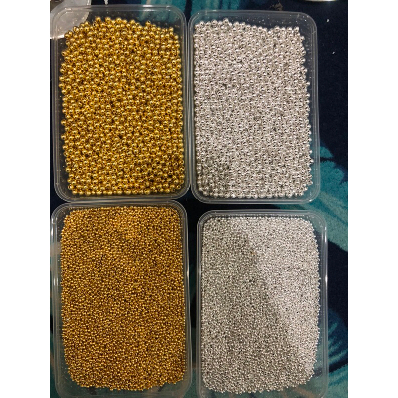 Mutiara metalik jepang