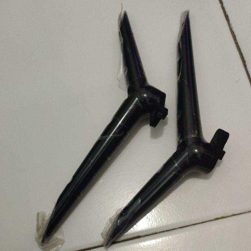 stand kaki tv led polytron 32