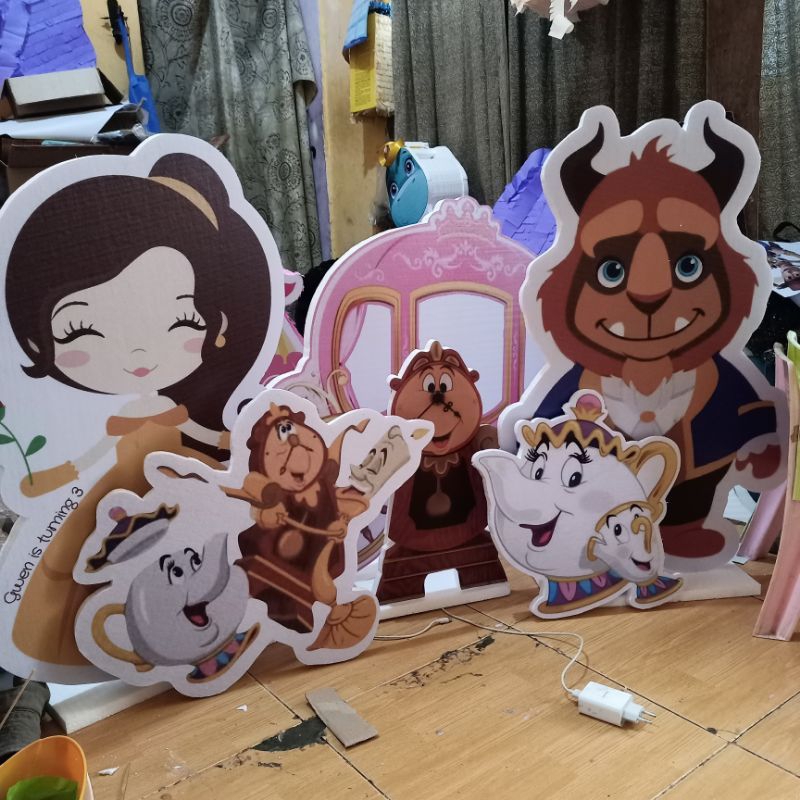 Standing Karakter Printing Gambar Bebas Styrofoam Dekorasi Pesta