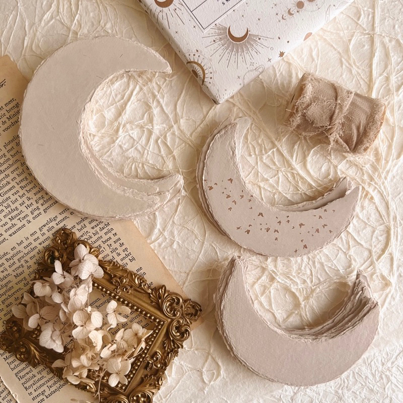 

Cikitacikii Handmade Paper 30 pcs Moon, Heart, Circle & Business Card