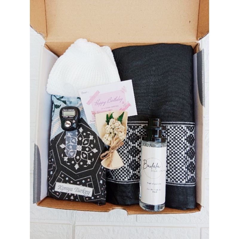 Gifbox Cowok | Hampers Cowok Kekinian | Hampers Cowok Murah | Kado Ulang Tahun Cowok | Hampers Sajad