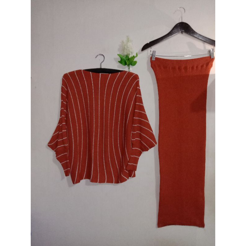 SETELAN BATWING SALUR RAJUT/ SET ROK/ SETELAN RAJUT/ STELAN K KINIAN