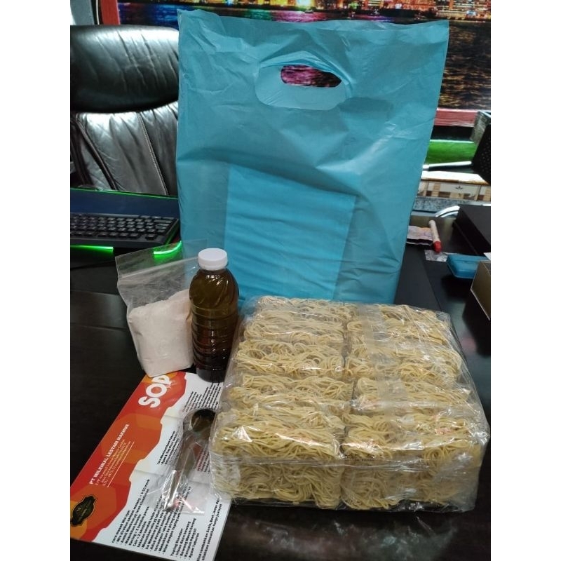 

Paket Ekonomis Peluang Usaha Mie Level Kekinian