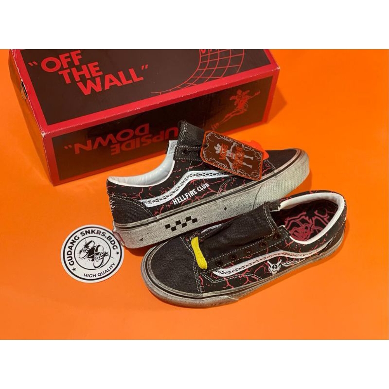 Sneakers Strangers Things X Vans Old Skool Style 36 Black Red