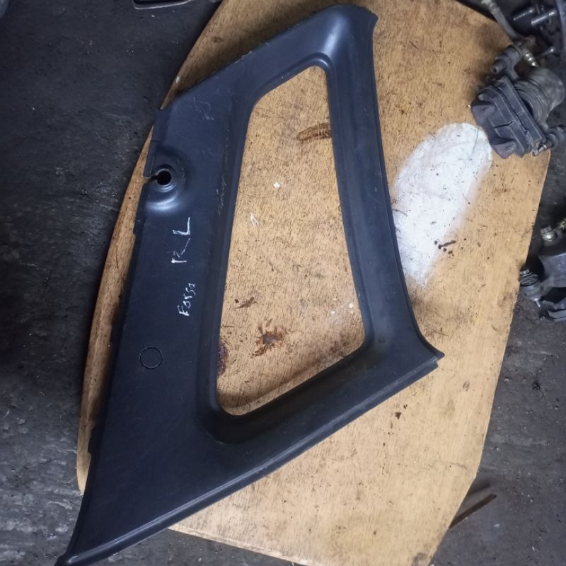 cover tutup pilar C interior bagian kiri Suzuki Forsa 1000cc