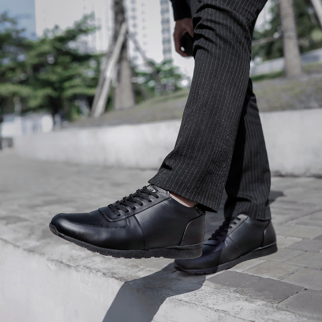 Sepatu Sneakers Pria Casual Shoes Men Cowok Sekolah Kuliah Kerja Kantor Hangout Original Reyl Alegro Full Black