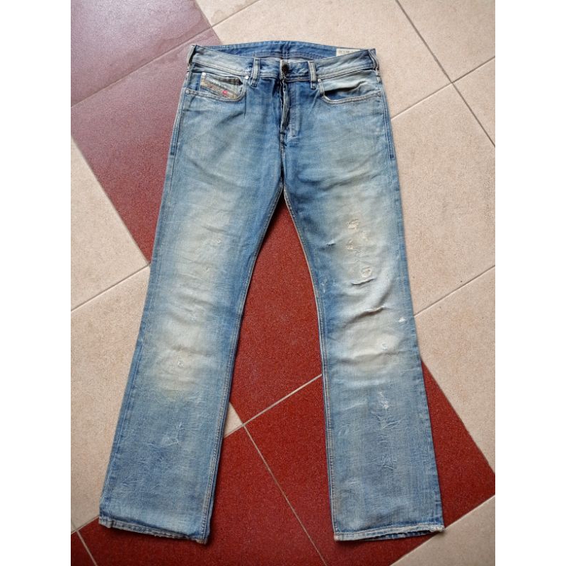 celana jeans ripped diesel zatiny italy