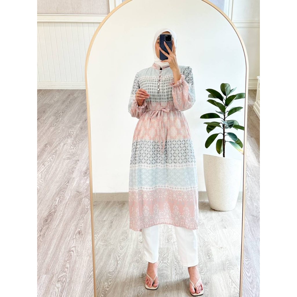 Artemis Fashion~ LUKISA MAXI DRESS Bigsize (ld 108) / DELUNA BLOUSE / DIANDRA BLOUSE (Ld -+ 104) /VANIA TUNIK (Ld -+ 96) / LUKISA MAXI DRESS / Tunik motif cantik, ootd wanita. cek gambar dan caption)