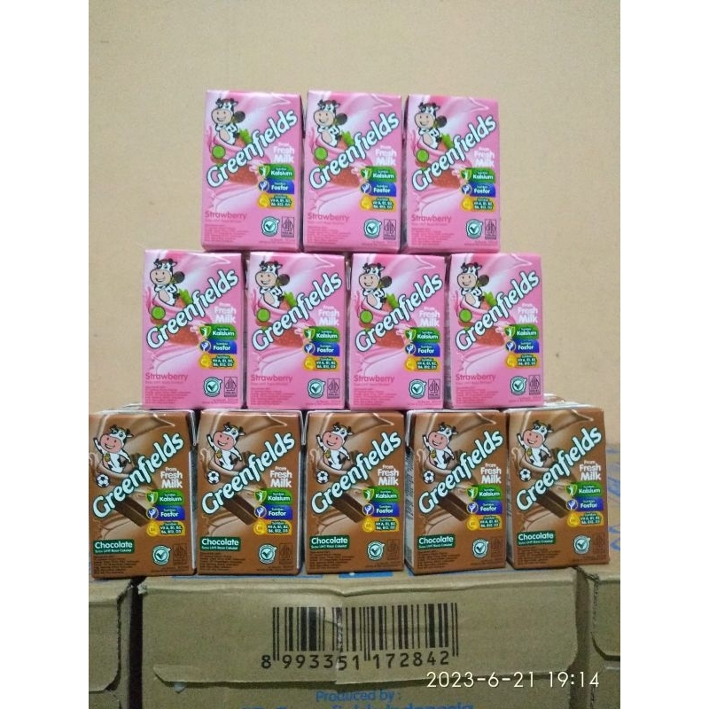 PROMO Susu UHT Greenfields 105ml Fullcream Strawberry Chocomalt karton dus isi 40 EXP MINIMAL 04-2024