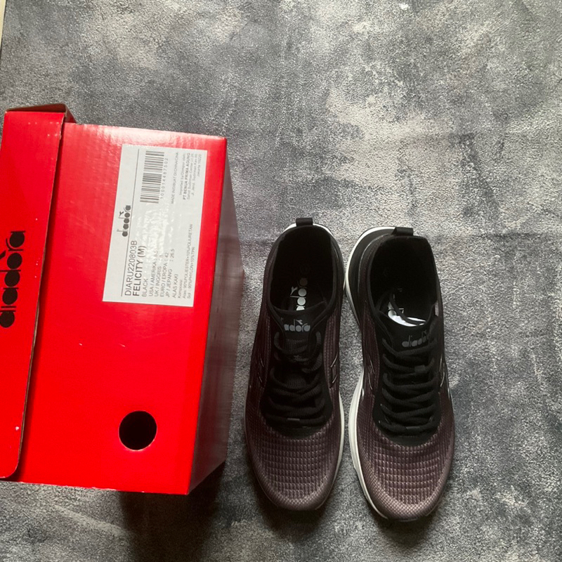 Sepatu Lari Diadora / Diadora Running Shoes Original S A L E‼️