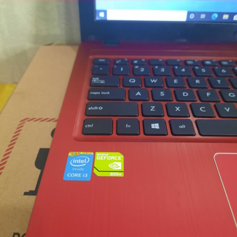 Laptop Asus X450LJ Cor i3-4005U Ram 4Gb/HDD 500Gb Nvdia Geforce 920M 15inch Windows 10 siap pakai