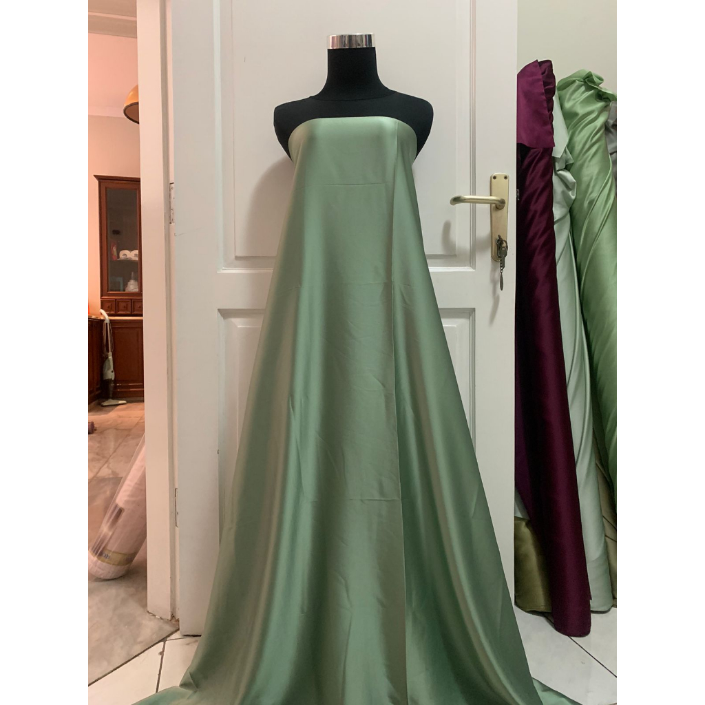 Bahan Kain Satin Armani Silk Polos Mewah Bahan Bridesmaids Warna Hijau Wardah