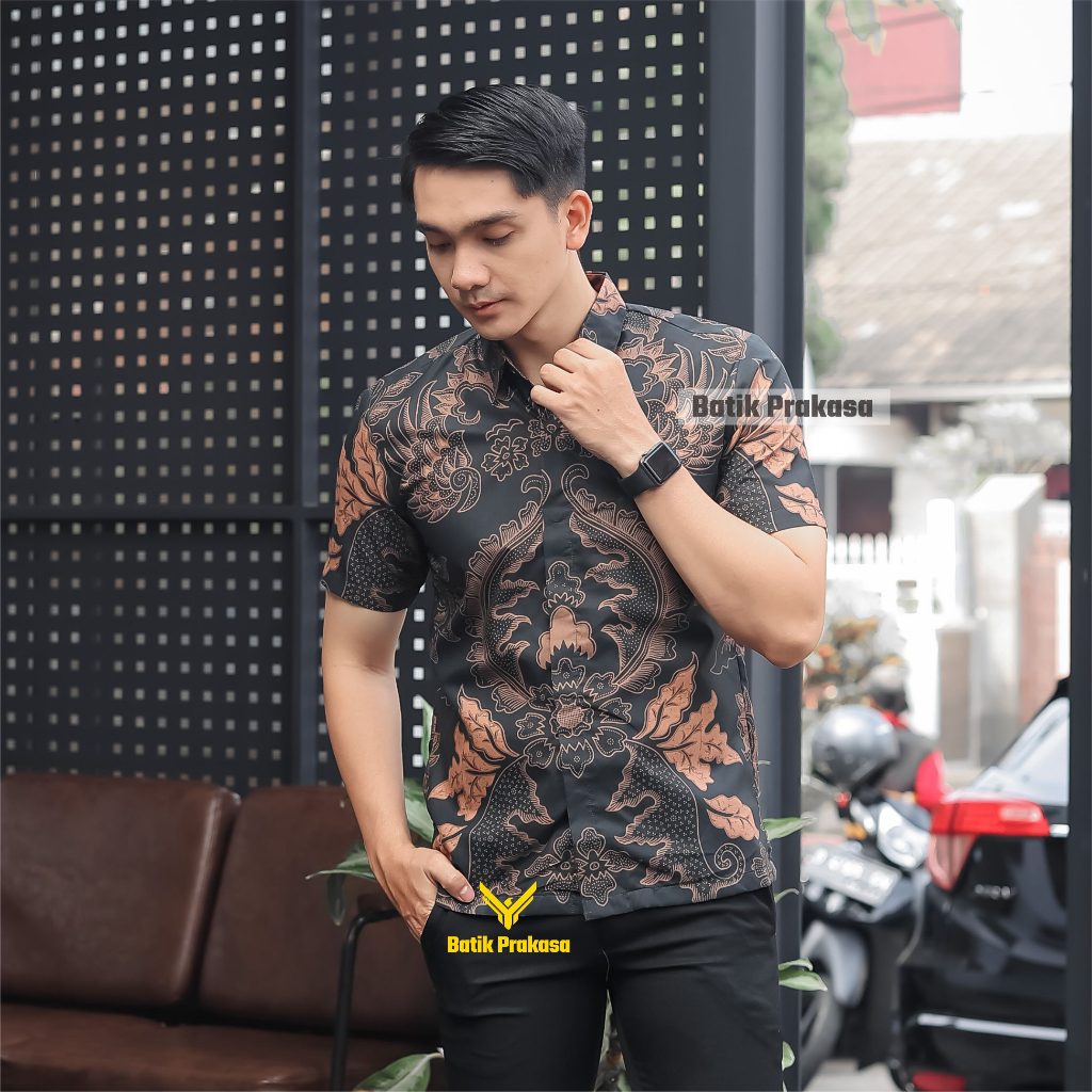 Kemeja Batik Prakasa Motif Bhadrika Slimfit Lengan Pendek Batik Solo